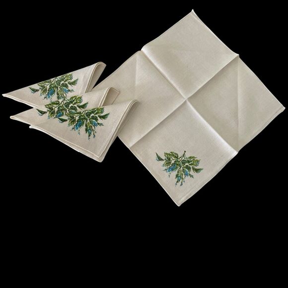 Lot of 4 Linen Cloth Napkins Blue Green Floral  11" x 11" Dining Luncheon - Picture 4 of 4